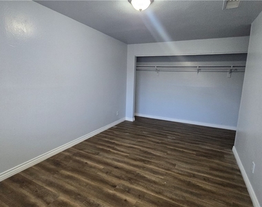 716 N 11th Street - Photo Thumbnail 8