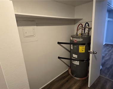 716 N 11th Street - Photo Thumbnail 15