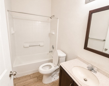 4730 E Craig Road - Photo Thumbnail 4