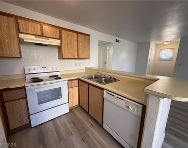 2980 Juniper Hills Boulevard - Photo Thumbnail 6