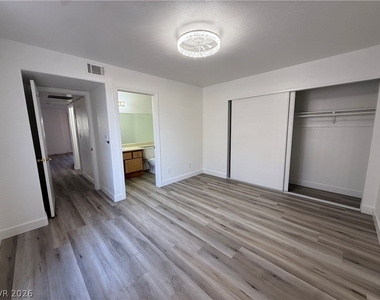 2980 Juniper Hills Boulevard - Photo Thumbnail 14
