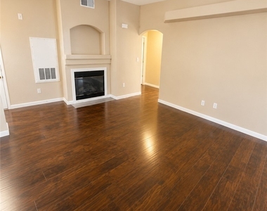 8425 Running Deer Avenue - Photo Thumbnail 2
