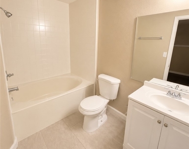 8425 Running Deer Avenue - Photo Thumbnail 10