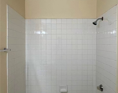 1150 N Buffalo Drive - Photo Thumbnail 10