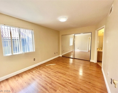 7950 W Flamingo Road - Photo Thumbnail 11