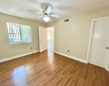 7950 W Flamingo Road - Photo Thumbnail 15
