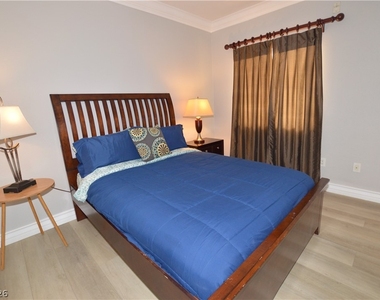 270 E Flamingo Road - Photo Thumbnail 16