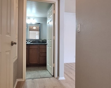 1455 E Katie Avenue - Photo Thumbnail 8