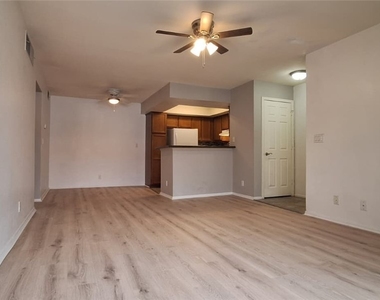 1455 E Katie Avenue - Photo Thumbnail 12
