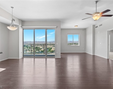 8255 Las Vegas Boulevard - Photo Thumbnail 7