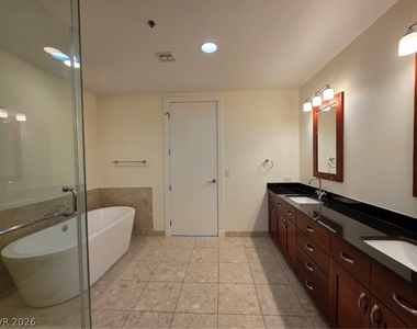 4525 Dean Martin Drive - Photo Thumbnail 46