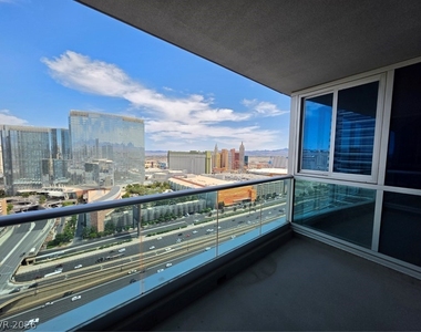 4525 Dean Martin Drive - Photo Thumbnail 35