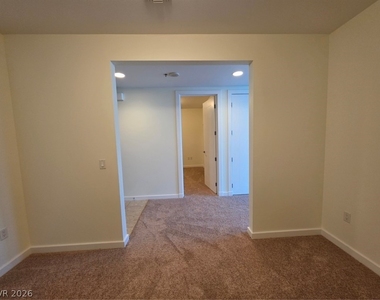 4525 Dean Martin Drive - Photo Thumbnail 20