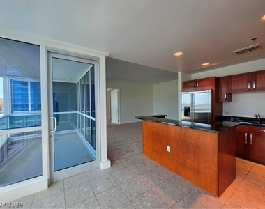 4525 Dean Martin Drive - Photo Thumbnail 32