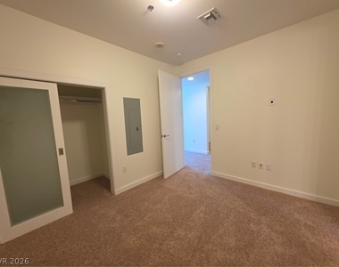 4525 Dean Martin Drive - Photo Thumbnail 26