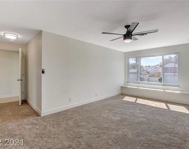 3554 El Camino Road - Photo Thumbnail 10