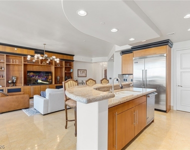 9103 Alta Drive - Photo Thumbnail 4
