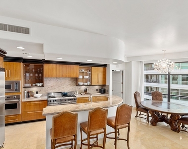 9103 Alta Drive - Photo Thumbnail 5