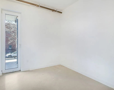 651 New York Avenue - Photo Thumbnail 5