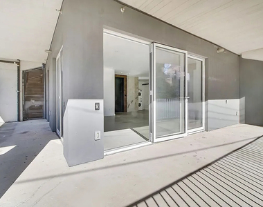 651 New York Avenue - Photo Thumbnail 2