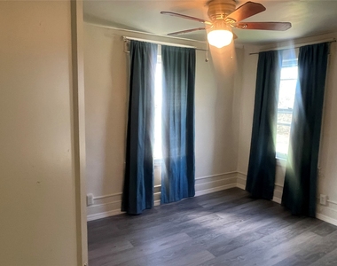208 S Liberty Avenue - Photo Thumbnail 9
