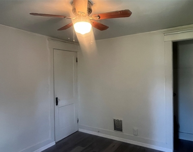 208 S Liberty Avenue - Photo Thumbnail 12
