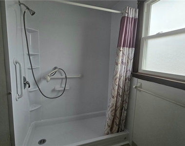 182 Woodcrest Drive - Photo Thumbnail 14