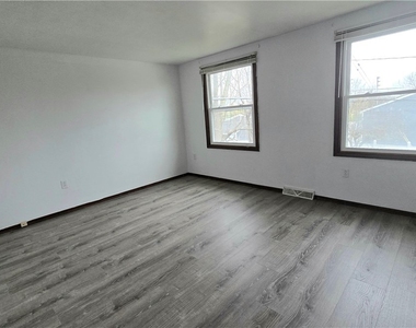 182 Woodcrest Drive - Photo Thumbnail 11