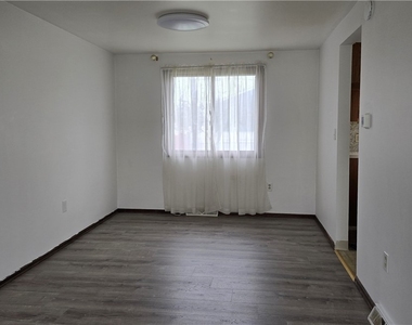 182 Woodcrest Drive - Photo Thumbnail 10