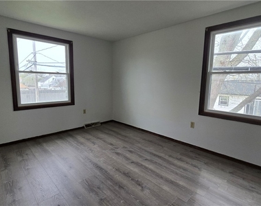 182 Woodcrest Drive - Photo Thumbnail 17