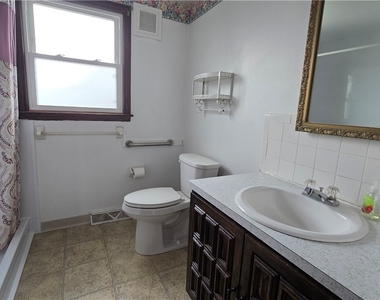 182 Woodcrest Drive - Photo Thumbnail 15