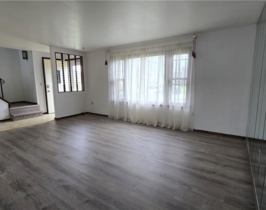 182 Woodcrest Drive - Photo Thumbnail 6