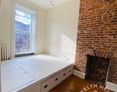111 Saint Johns Place - Photo Thumbnail 4