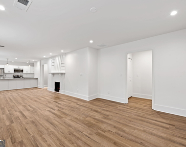 636 Francis Place Nw - Photo Thumbnail 6