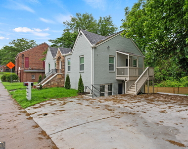636 Francis Place Nw - Photo Thumbnail 2