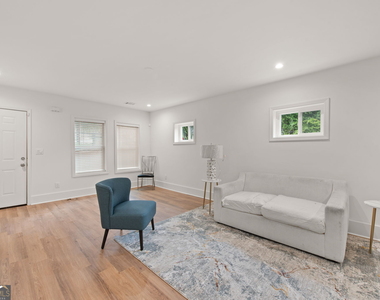 636 Francis Place Nw - Photo Thumbnail 7