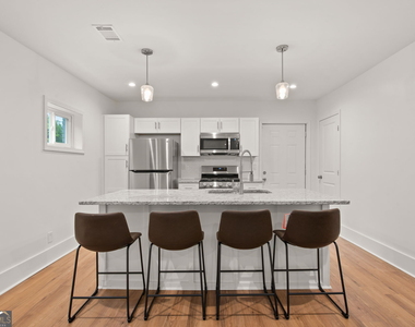 636 Francis Place Nw - Photo Thumbnail 11