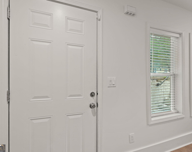 636 Francis Place Nw - Photo Thumbnail 4