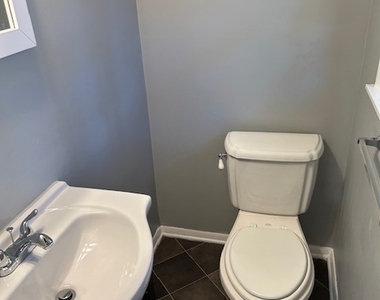 499 Oak Way - Photo Thumbnail 9