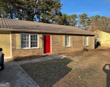 499 Oak Way - Photo Thumbnail 1