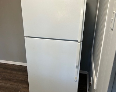 499 Oak Way - Photo Thumbnail 5