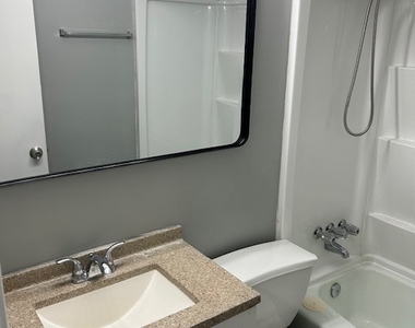 499 Oak Way - Photo Thumbnail 8