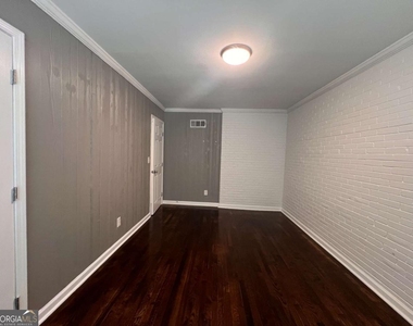 1947 Kenwood Place Se - Photo Thumbnail 25