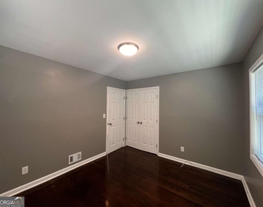 1947 Kenwood Place Se - Photo Thumbnail 22