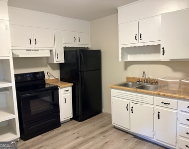 407 A Fayetteville Road - Photo Thumbnail 2