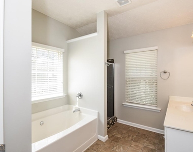 4049 Hill Station Court - Photo Thumbnail 8
