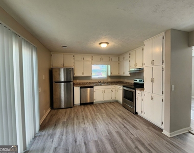 1653 Pinedale Circle Nw - Photo Thumbnail 3