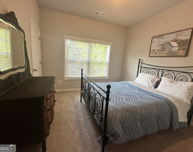 798 Gordon Street - Photo Thumbnail 19