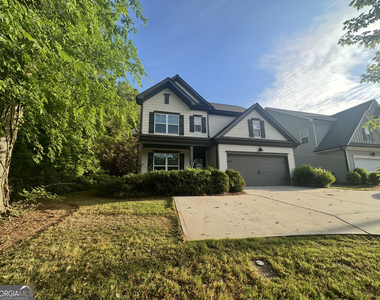 798 Gordon Street - Photo Thumbnail 1