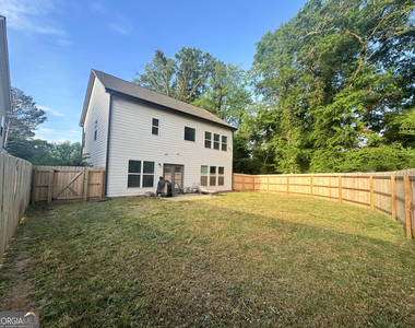 798 Gordon Street - Photo Thumbnail 5